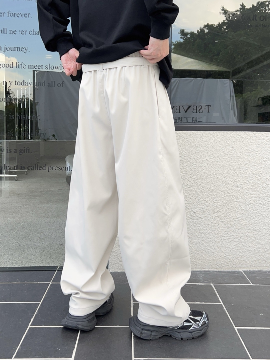 新款秋冬加绒裤子[庆祝][庆祝]码数：M-3xL颜色：黑，白，绿款号：5203-H