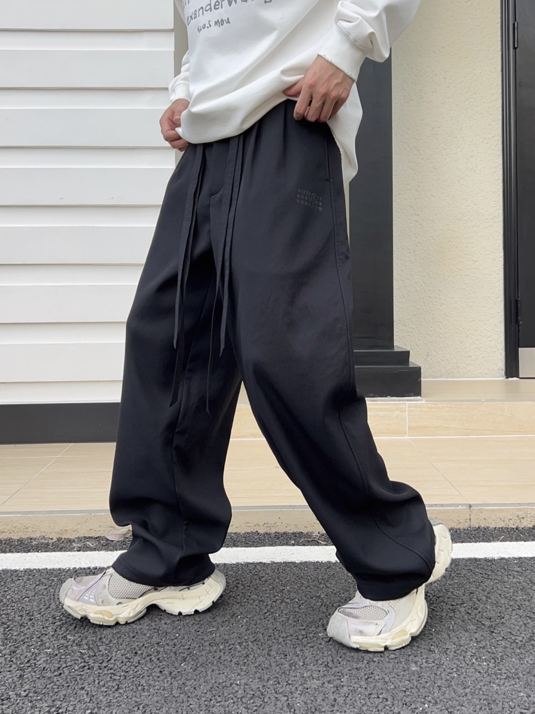 新款秋冬加绒裤子[庆祝][庆祝]码数：M-3xL颜色：黑，白，绿款号：5203-H