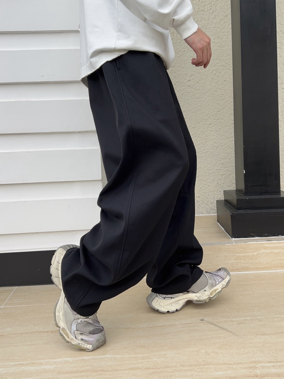 新款秋冬加绒裤子[庆祝][庆祝]码数：M-3xL颜色：黑，白，绿款号：5203-H