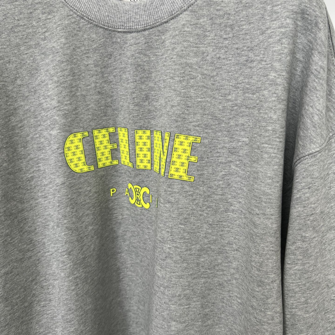 CELINE 2025早秋新款字母胶印纯棉宽松休闲卫衣以100%纯棉面料打造，柔软亲肤，透气性上佳，带来