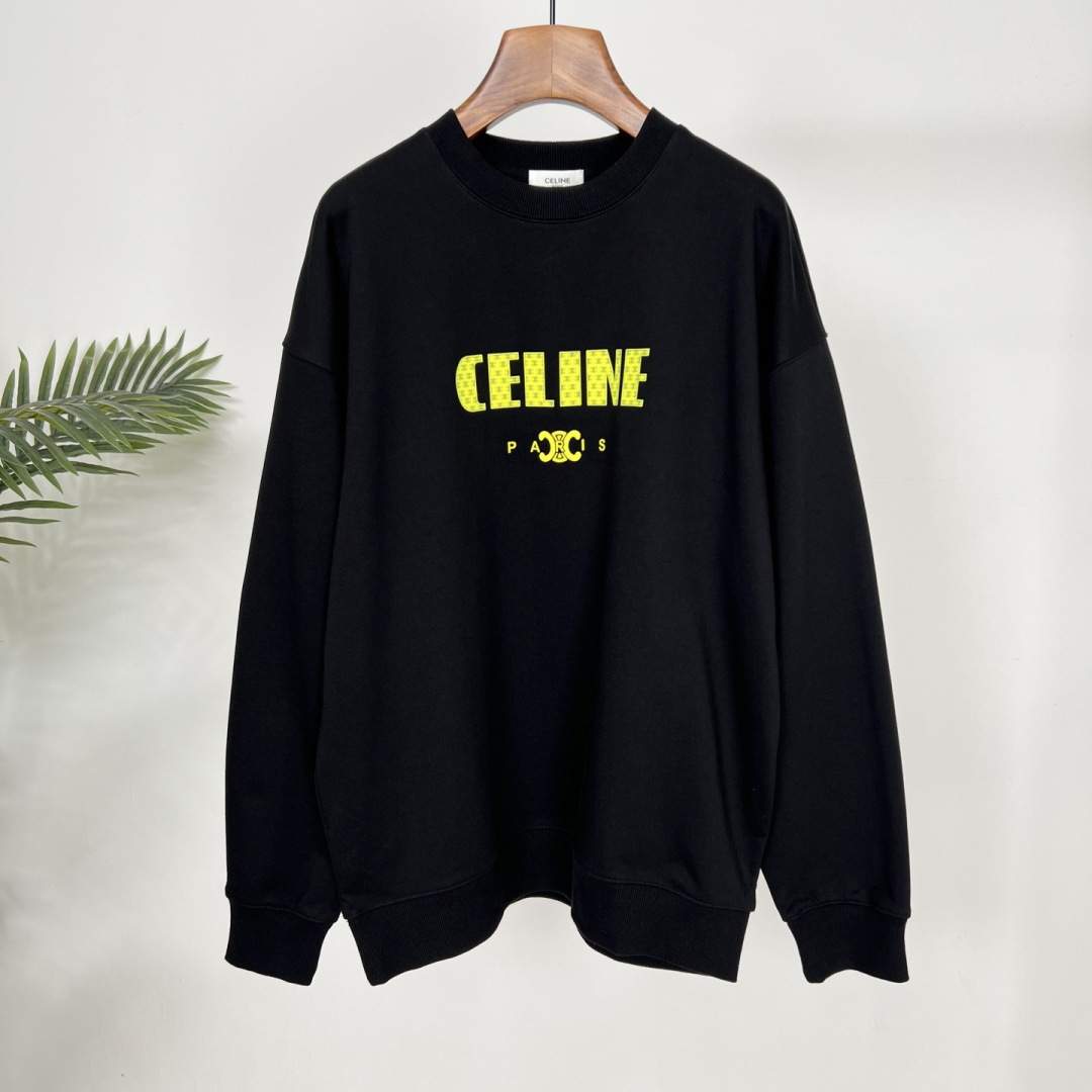 CELINE 2025早秋新款字母胶印纯棉宽松休闲卫衣以100%纯棉面料打造，柔软亲肤，透气性上佳，带来