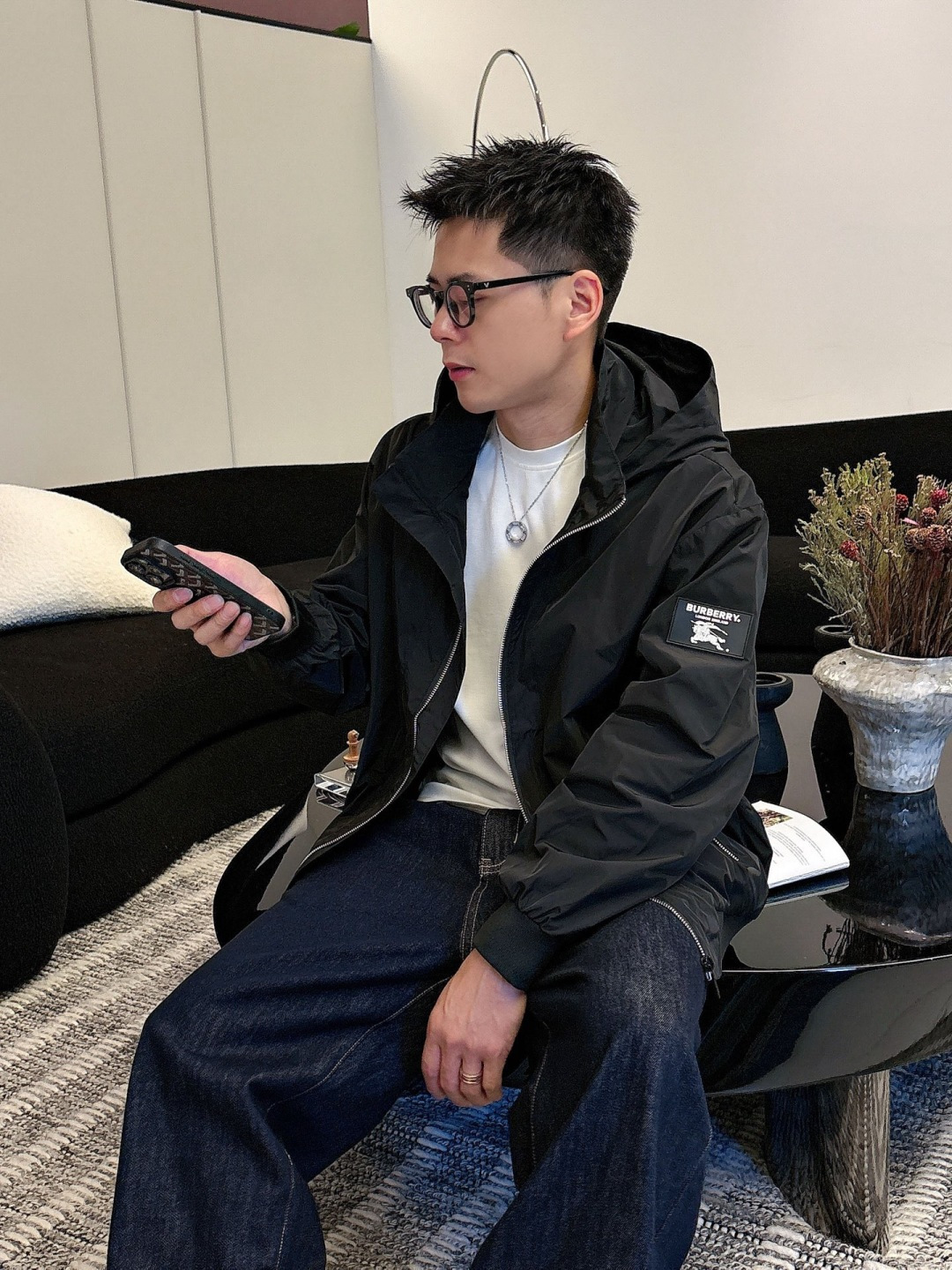 巴宝莉 2025秋季新款夹克外套，秀场新品‼品相非常完美，舒适保暖，三标齐全色泽饱满诱人，非常出彩的设计