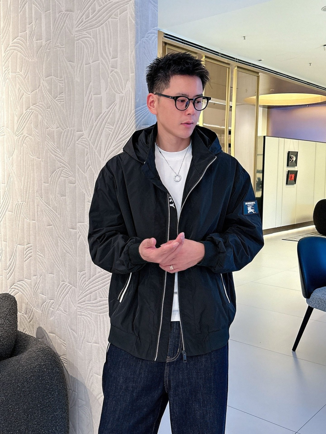 巴宝莉 2025秋季新款夹克外套，秀场新品‼品相非常完美，舒适保暖，三标齐全色泽饱满诱人，非常出彩的设计