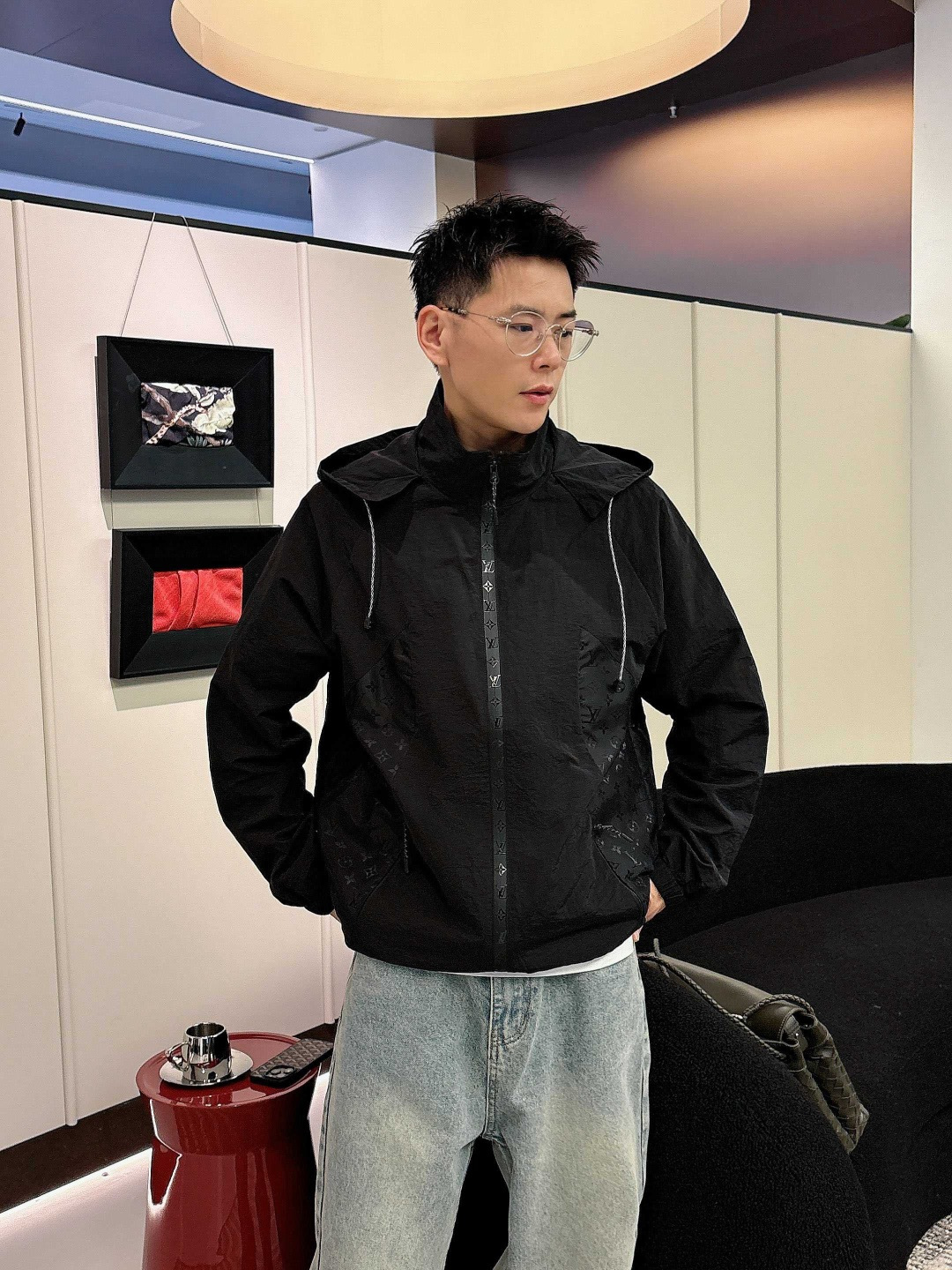 LV 官网同款，提前发售！2025ss开春新款男士夹克外套，原单三标齐全高端版本！带隐藏帽，专柜定制面料