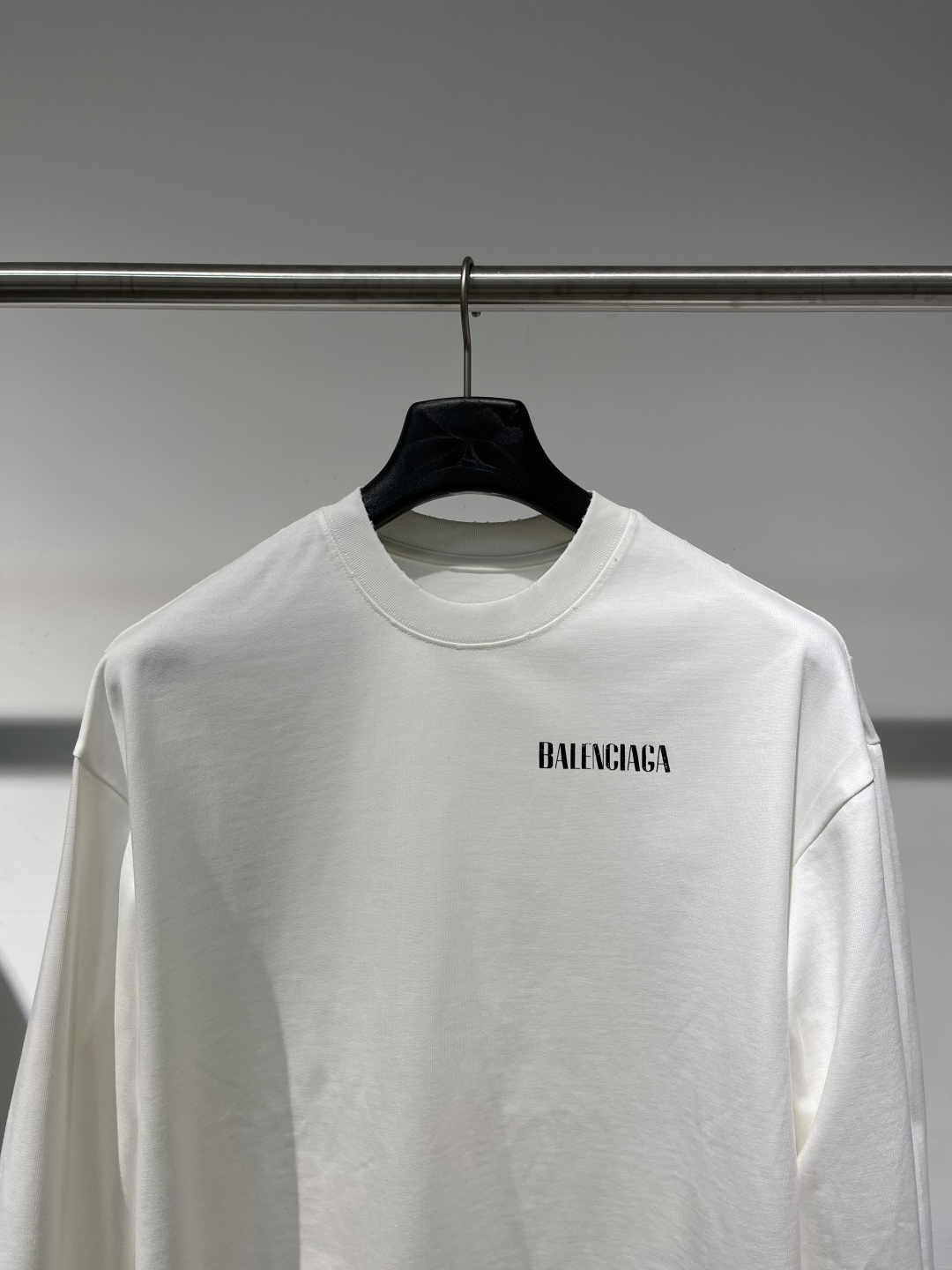 2025秋冬新款巴黎世家磨破长袖XS-XL