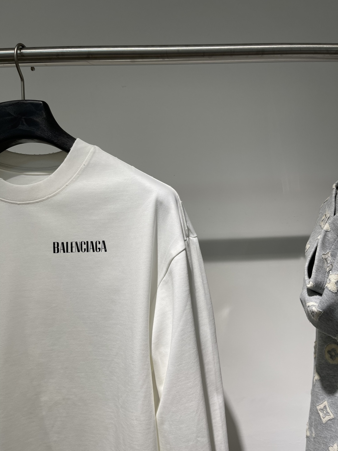 2025秋冬新款巴黎世家磨破长袖XS-XL