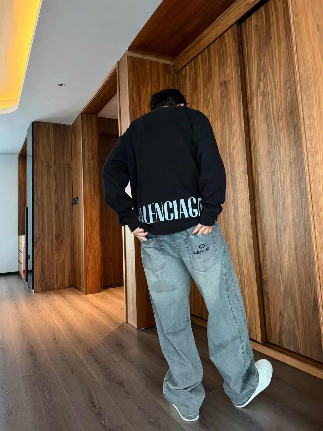 2025秋冬新款巴黎世家磨破长袖XS-XL