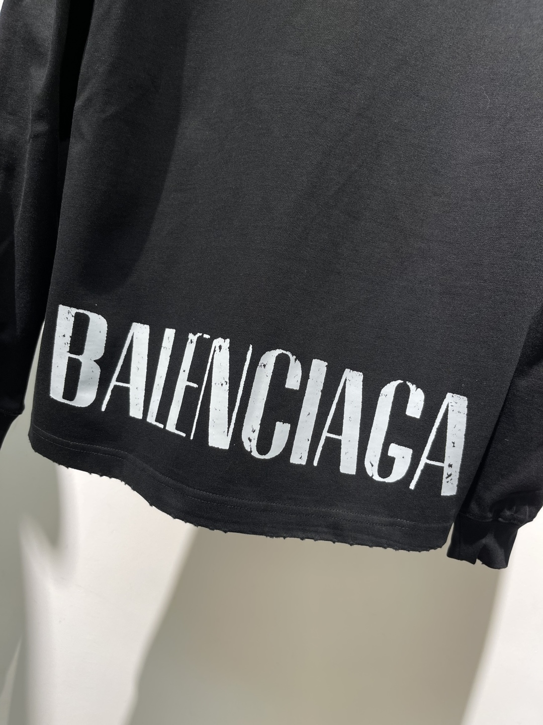 2025秋冬新款巴黎世家磨破长袖XS-XL