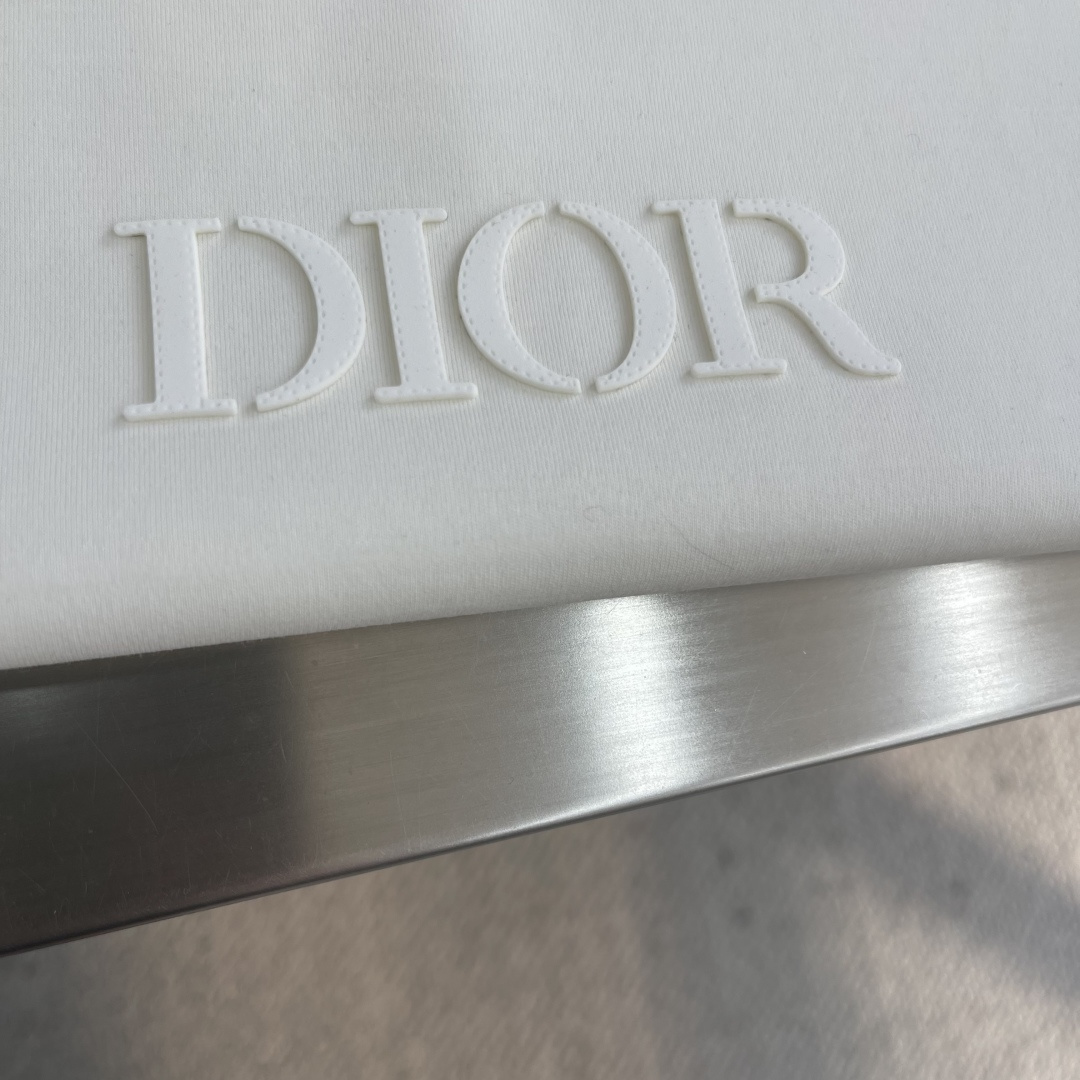 Dio 2025秋冬系列长袖打底尺码: M-5XL 常规版型220克重，莫代尔双面面料 面料表面纹理细腻