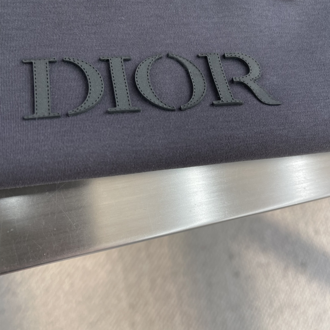 Dio 2025秋冬系列长袖打底尺码: M-5XL 常规版型220克重，莫代尔双面面料 面料表面纹理细腻