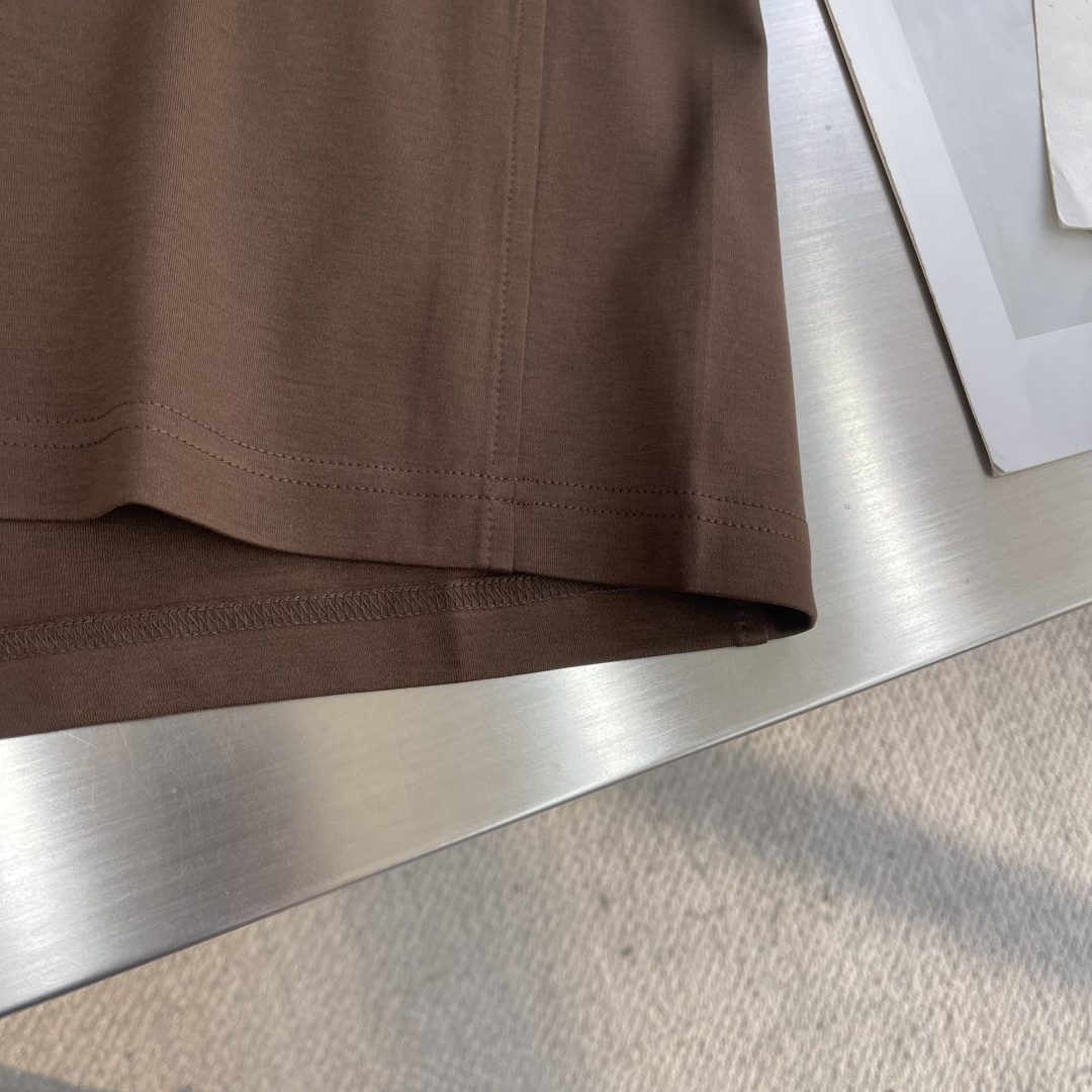 Dio 2025秋冬系列长袖打底尺码: M-5XL 常规版型220克重，莫代尔双面面料 面料表面纹理细腻