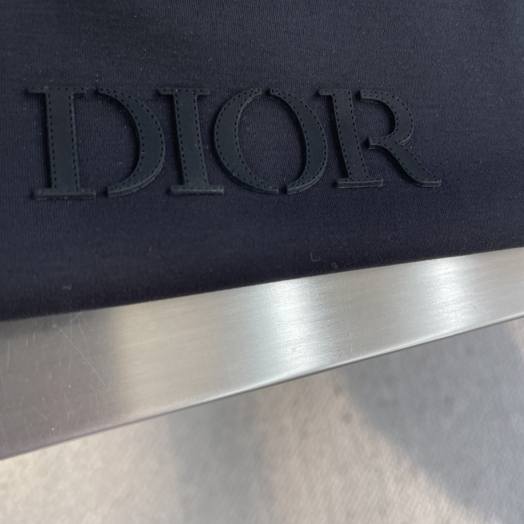 Dio 2025秋冬系列长袖打底尺码: M-5XL 常规版型220克重，莫代尔双面面料 面料表面纹理细腻