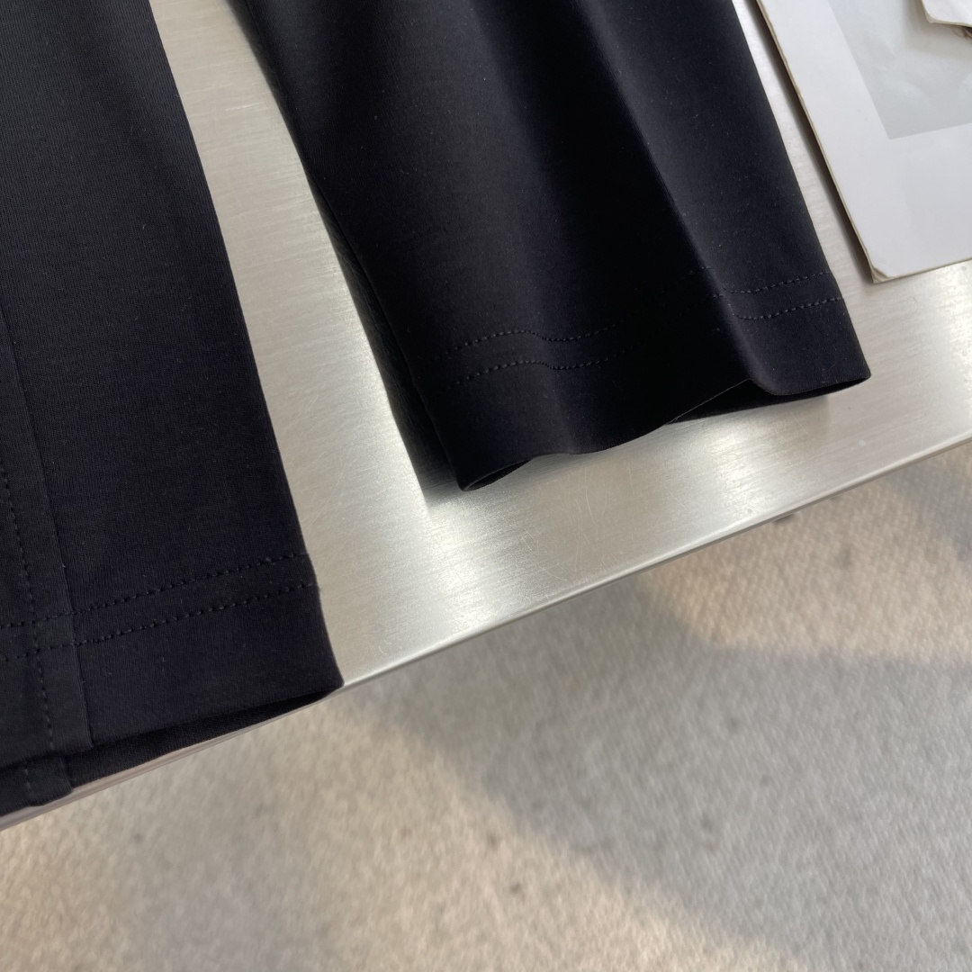 Dio 2025秋冬系列长袖打底尺码: M-5XL 常规版型220克重，莫代尔双面面料 面料表面纹理细腻