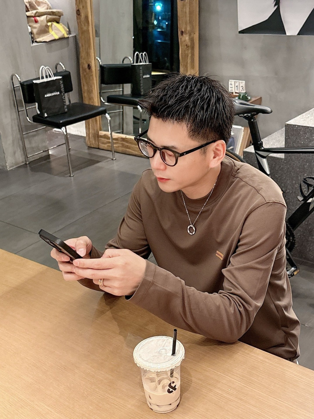 Z ZEGN 2025秋冬系列长袖打底衫码数：M-5XL 常规版型棉莫代尔打底。精选棉与莫代尔混纺面料，