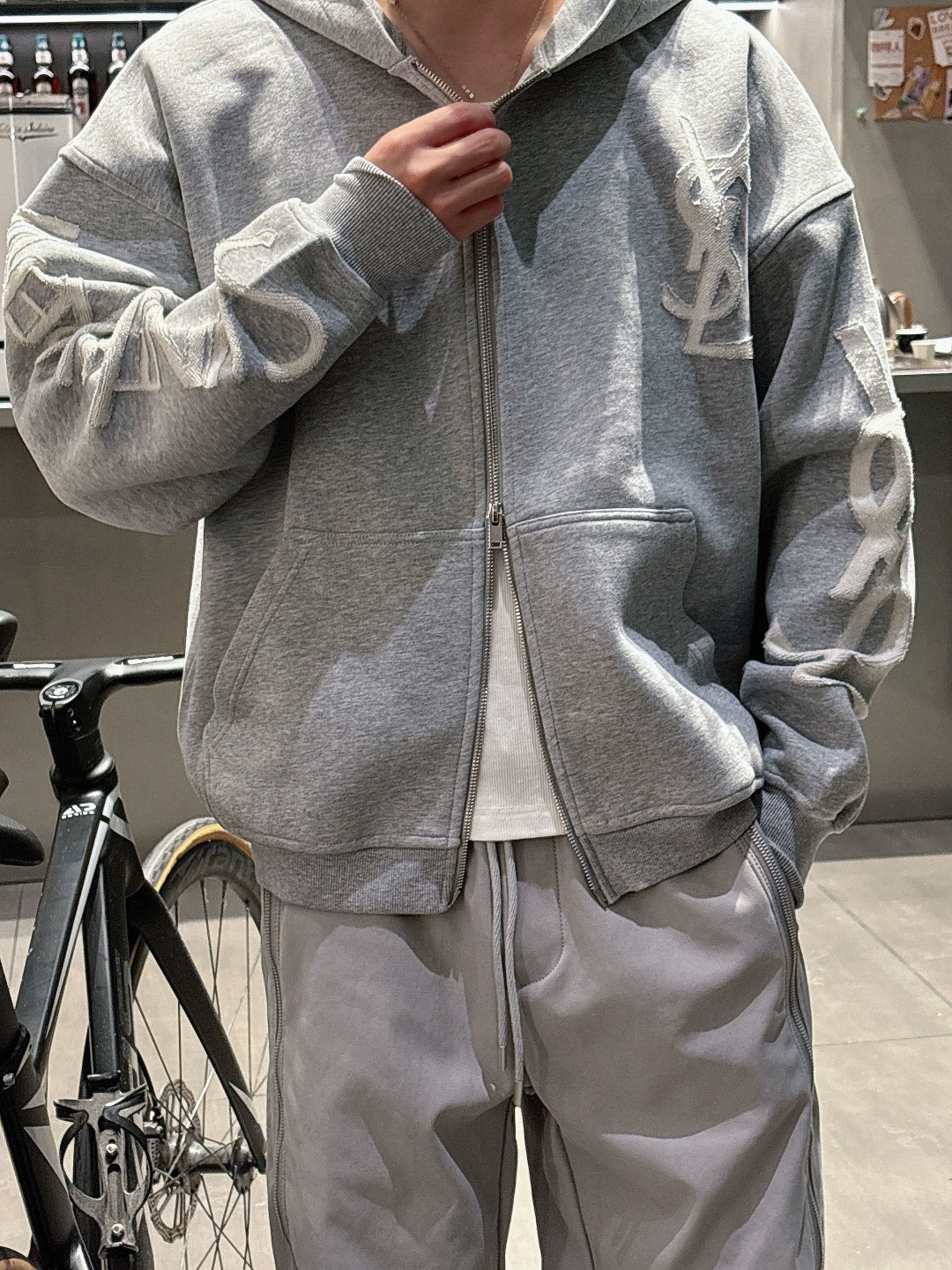 2025秋冬新款YSL重工艺烧花厚款外套码数 : S-XL