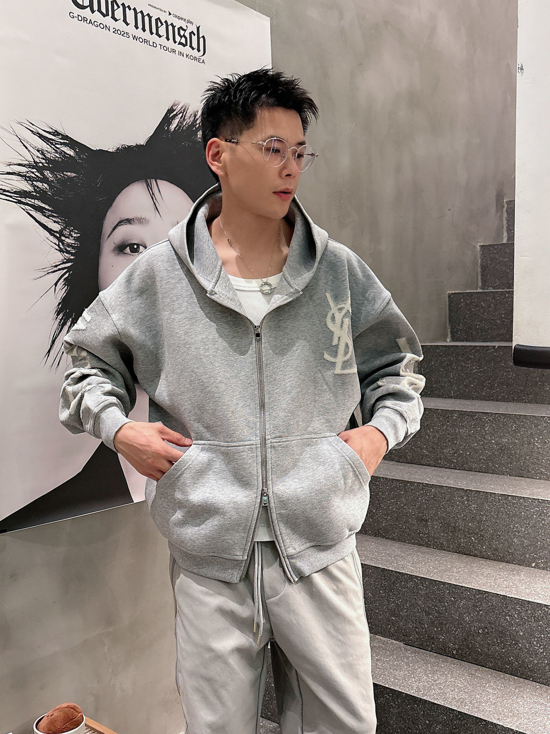 2025秋冬新款YSL重工艺烧花厚款外套码数 : S-XL