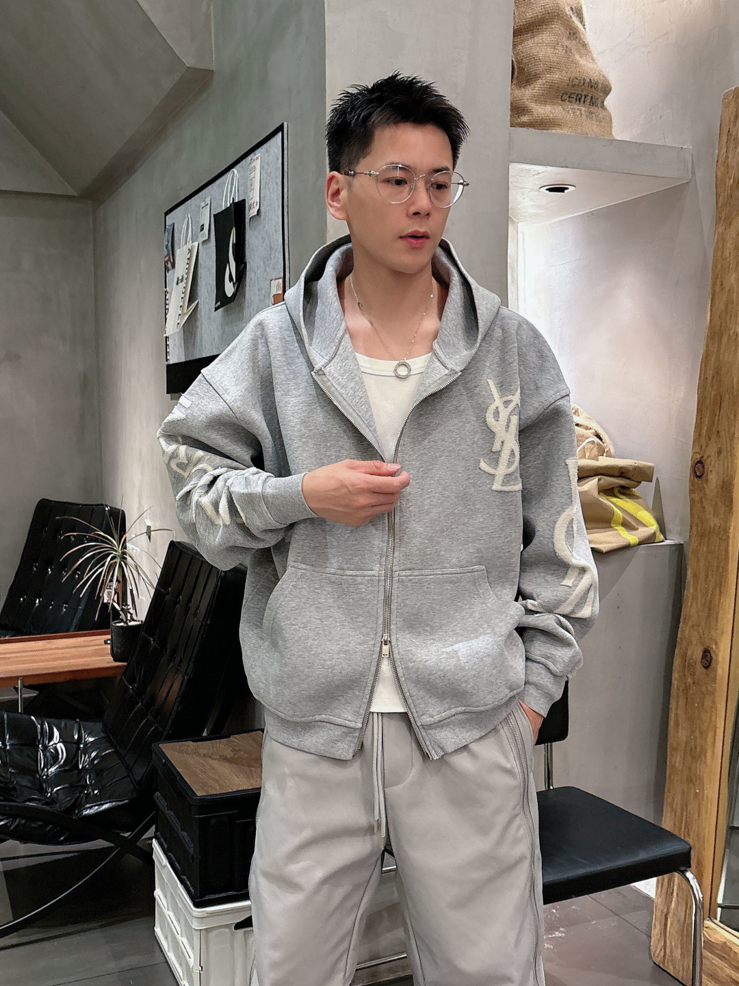 2025秋冬新款YSL重工艺烧花厚款外套码数 : S-XL