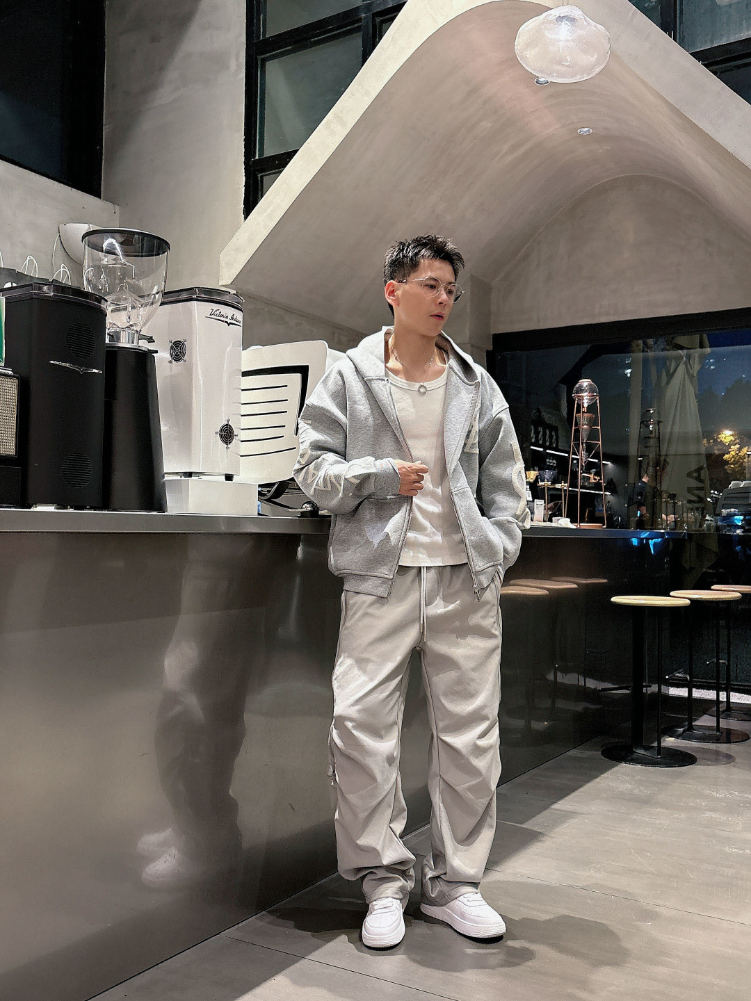 2025秋冬新款YSL重工艺烧花厚款外套码数 : S-XL