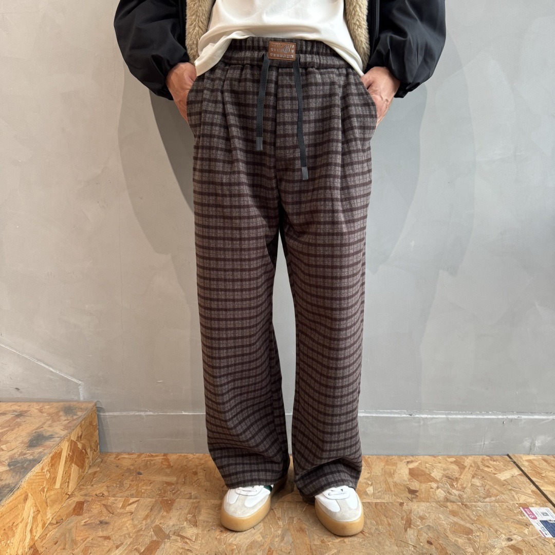 MM6🌟秋冬新款休闲裤🆕采用优质面料，具有质感，松紧腰带设计，超级时尚洋气！码数：S-2XL 男女同款（