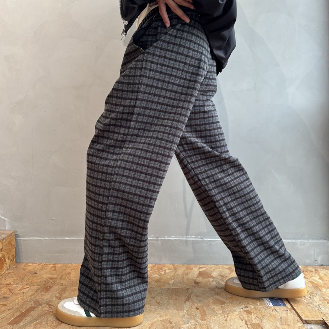 MM6🌟秋冬新款休闲裤🆕采用优质面料，具有质感，松紧腰带设计，超级时尚洋气！码数：S-2XL 男女同款（