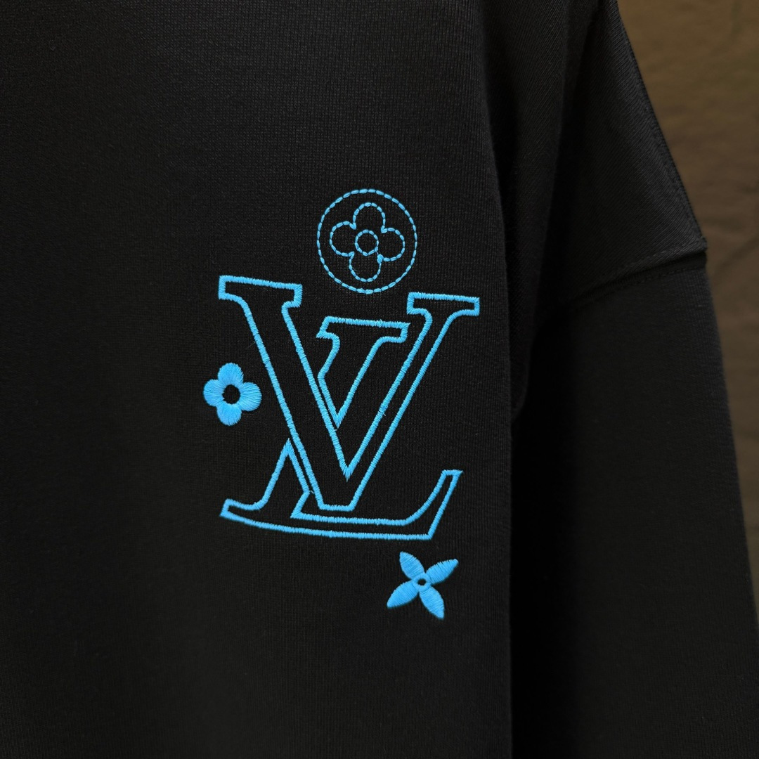 LOUIS* 路易LV*2025秋冬新款圆领卫衣400克毛圈纯棉字母logo绣花➕硅胶拉桨颜色：黑色 白