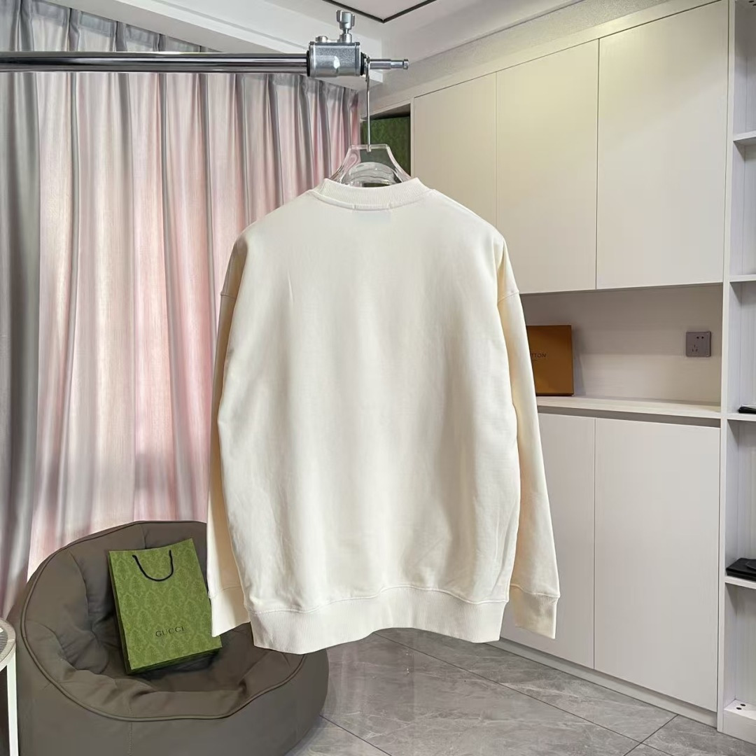 GUCC*2025秋冬新款 个性字母logo印花 定制面料400g 圆领卫衣 男女同款颜色：黑色 杏色 