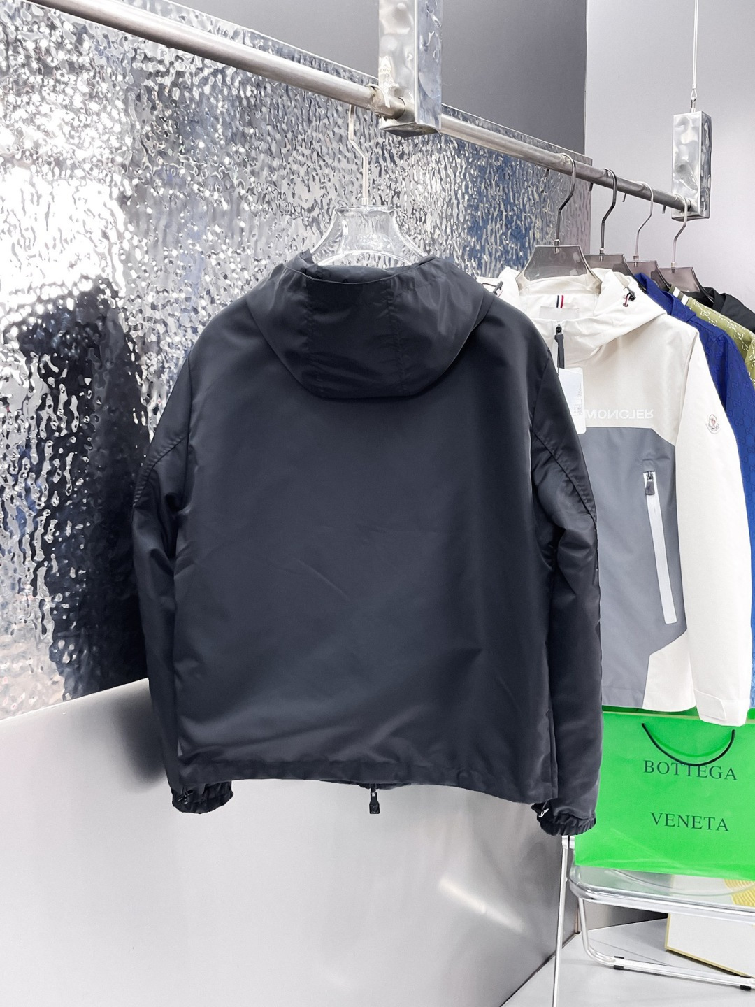 LV 官网同款，提前发售！2025ss开秋新款男士双面穿夹克外套，原单三标齐全高端版本！带隐藏帽，专柜定