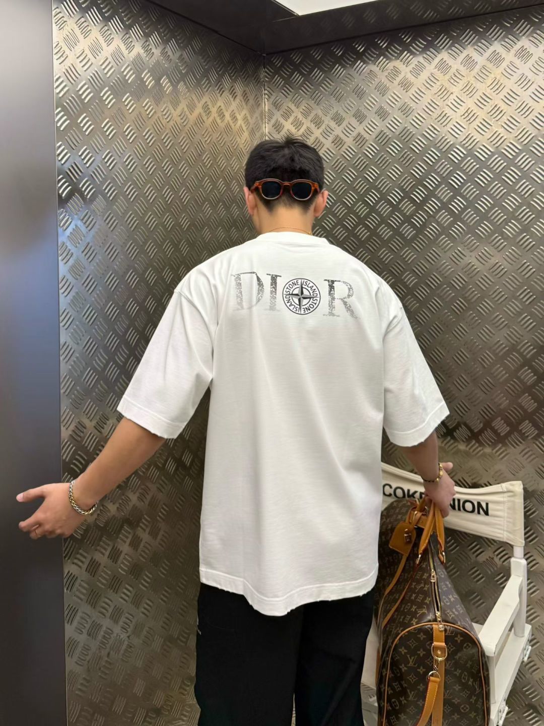 秋冬重磅T恤🔥颜色：黑，白码数：XS-XL