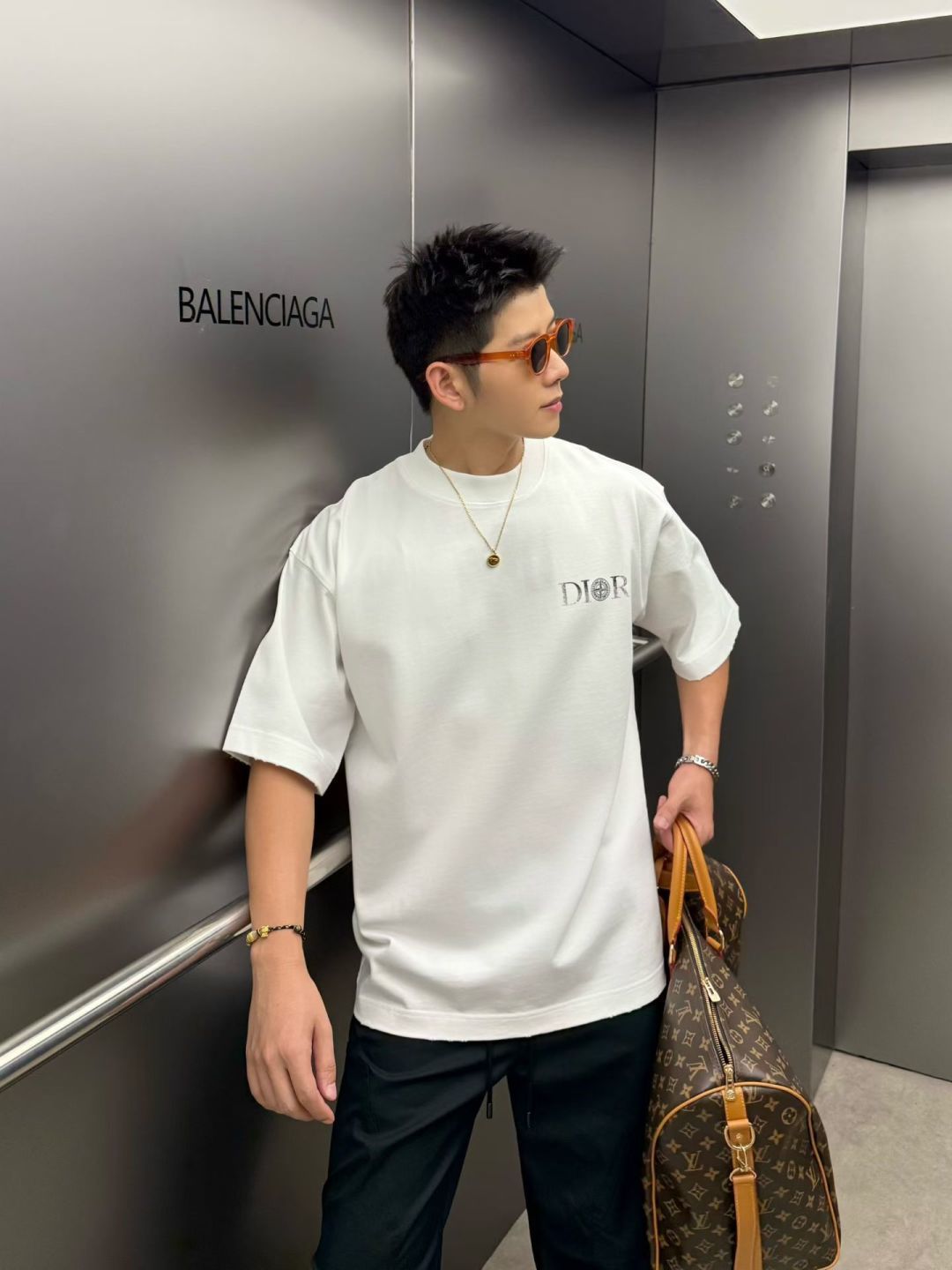 秋冬重磅T恤🔥颜色：黑，白码数：XS-XL