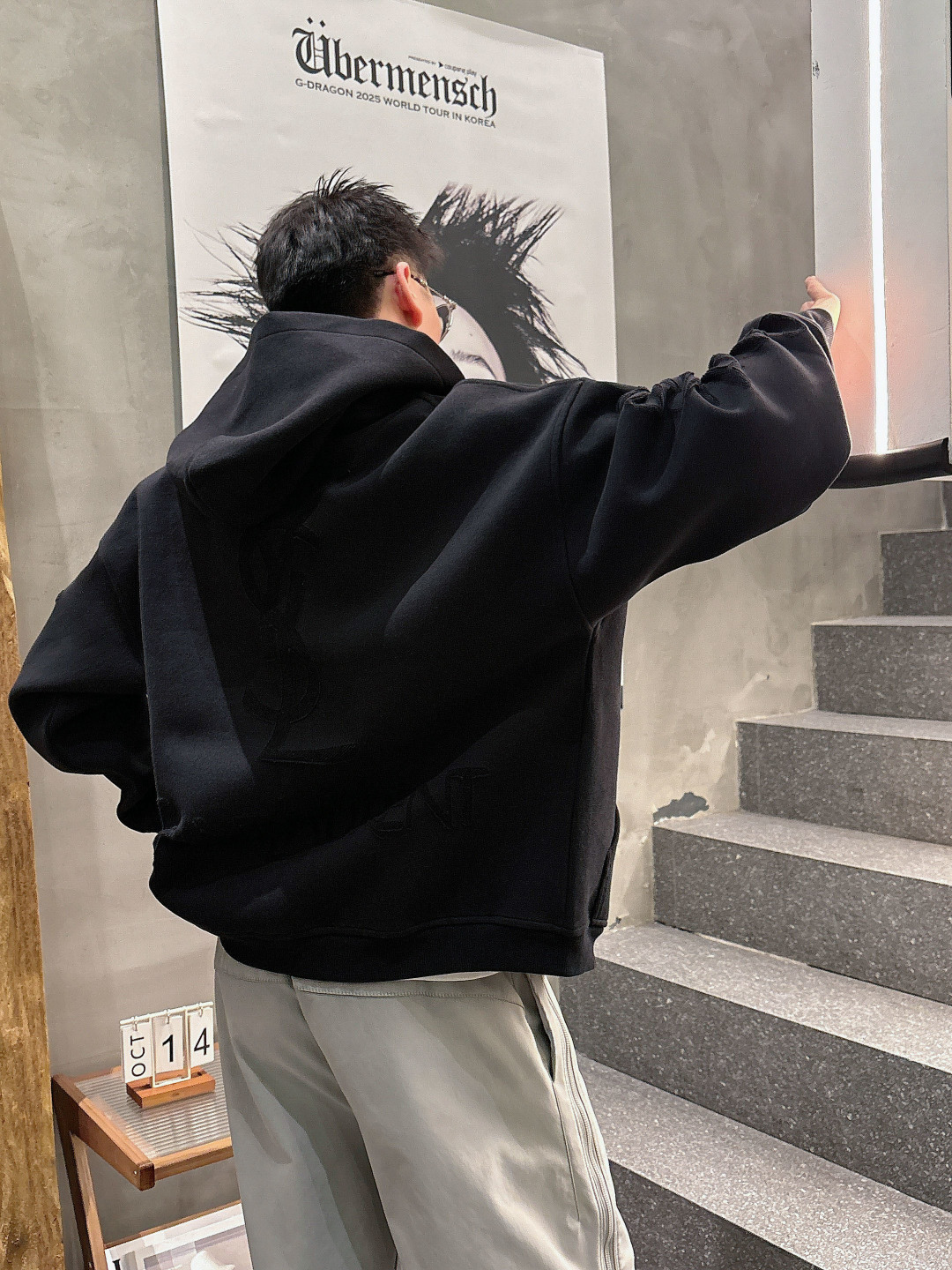 2025秋冬新款YSL重工艺烧花厚款外套码数 : S-XL