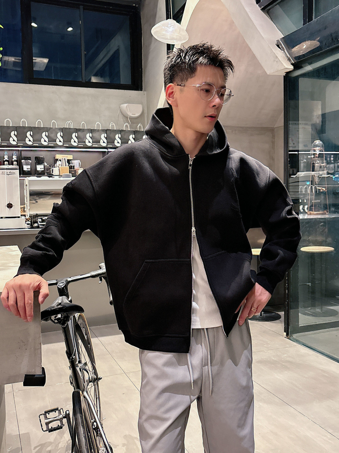 2025秋冬新款YSL重工艺烧花厚款外套码数 : S-XL