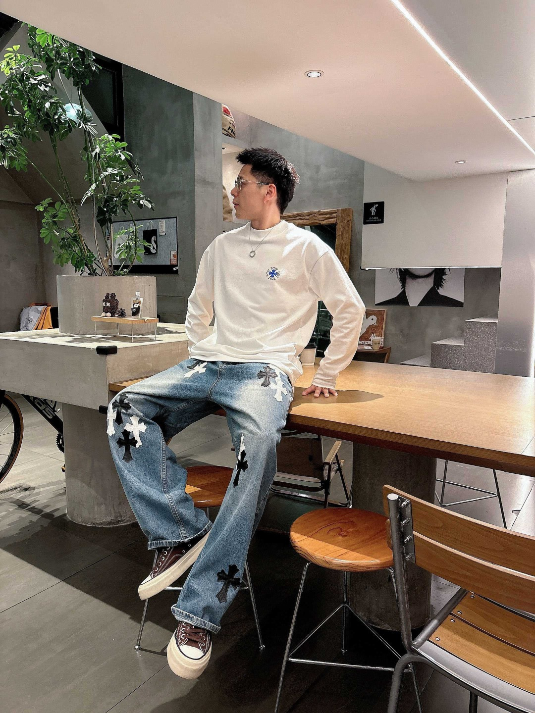 25新款磨毛长袖阔版T恤颜色：黑，白尺码：S-2XL