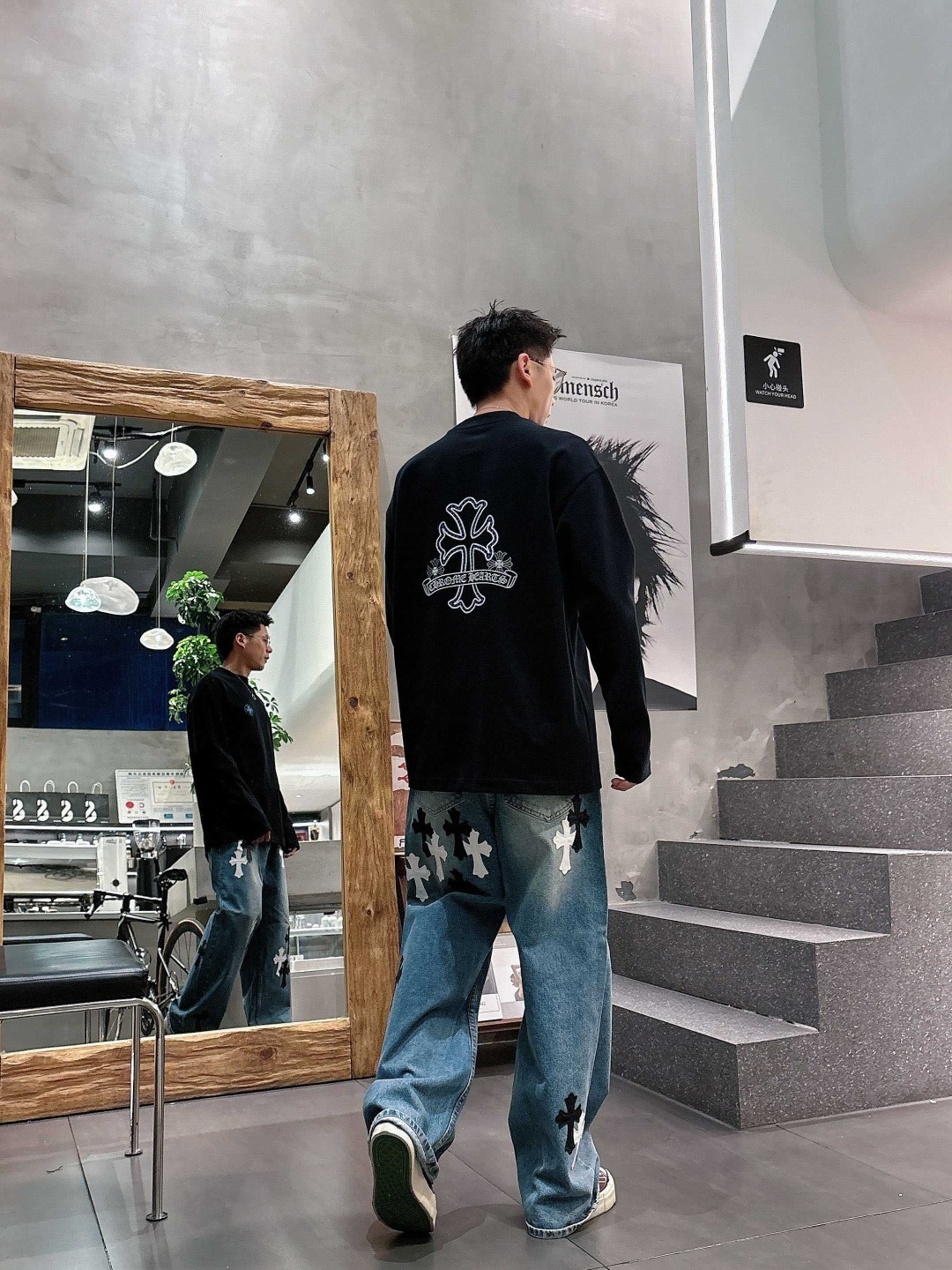 25新款磨毛长袖阔版T恤颜色：黑，白尺码：S-2XL