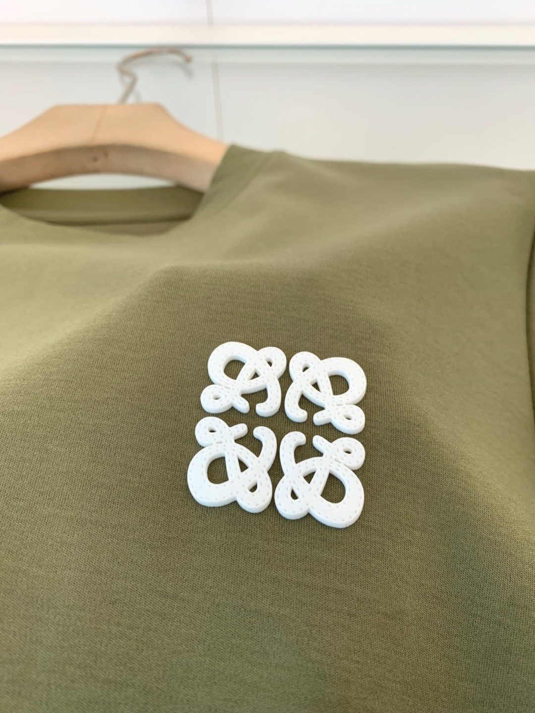 打底系列季度：2025秋冬颜色：黑色 白色 金铜色 石墨灰 藏青色 军绿色尺码: m-5xL版型：长袖打