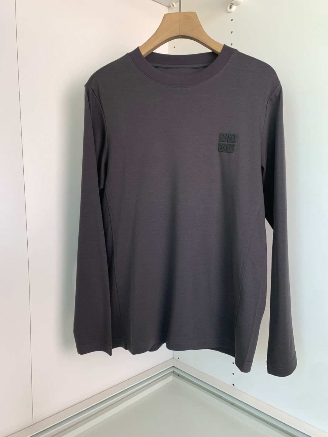 打底系列季度：2025秋冬颜色：黑色 白色 金铜色 石墨灰 藏青色 军绿色尺码: m-5xL版型：长袖打