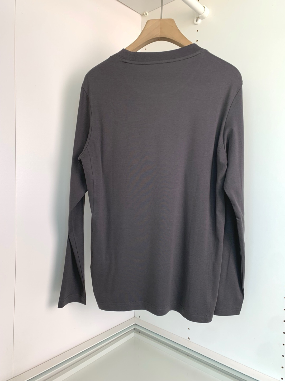 打底系列季度：2025秋冬颜色：黑色 白色 金铜色 石墨灰 藏青色 军绿色尺码: m-5xL版型：长袖打