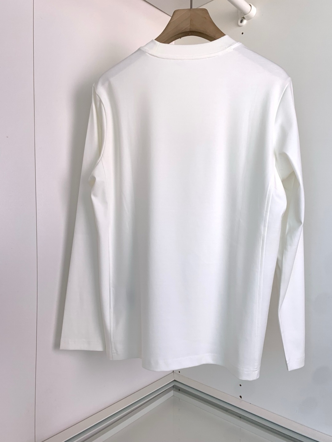 打底系列季度：2025秋冬颜色：黑色 白色 金铜色 石墨灰 藏青色 军绿色尺码: m-5xL版型：长袖打