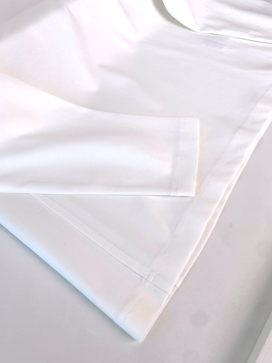 打底系列季度：2025秋冬颜色：黑色 白色 金铜色 石墨灰 藏青色 军绿色尺码: m-5xL版型：长袖打