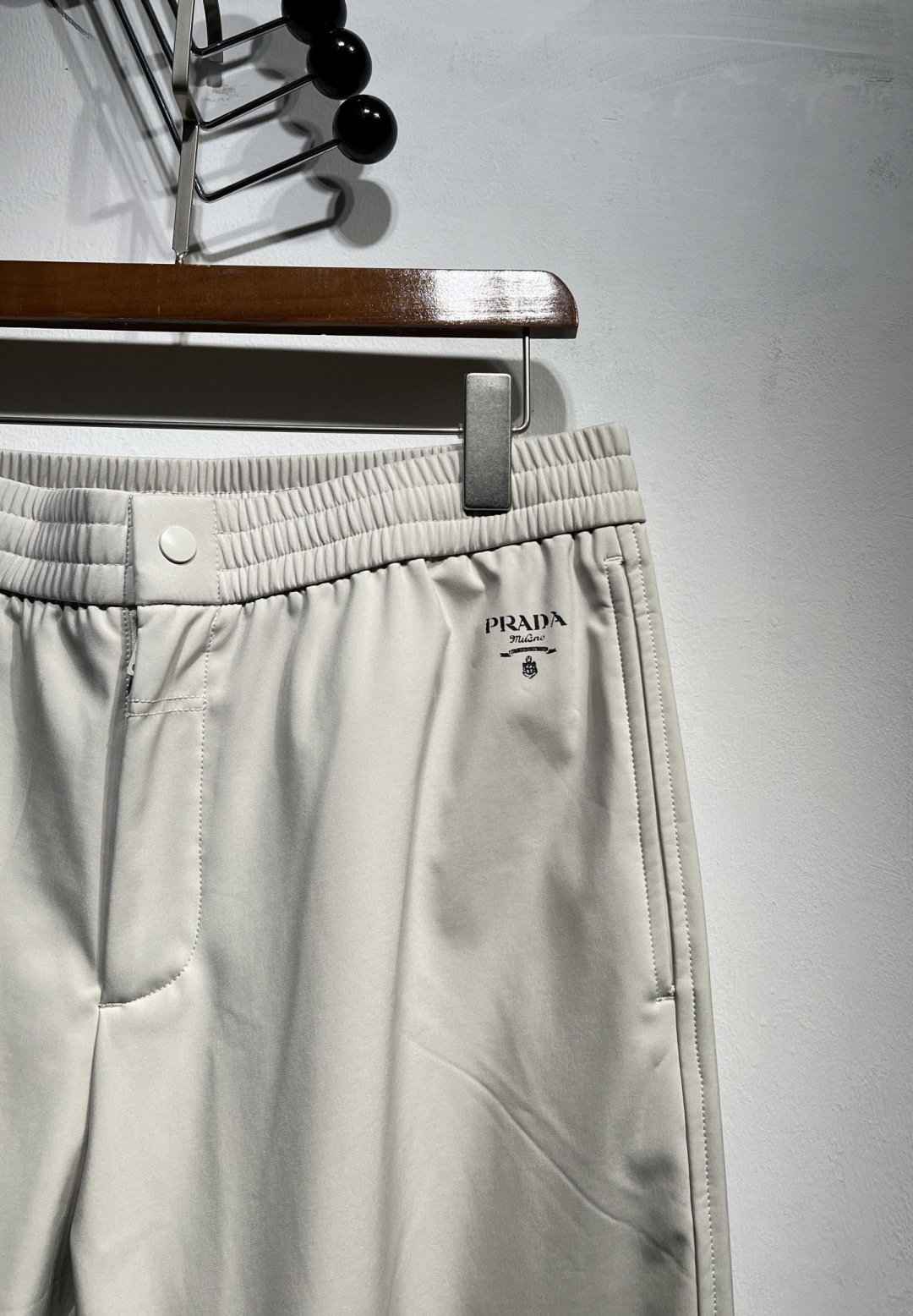 【加绒】秋冬新款！PRA**抽绳小直筒休闲裤 代工厂出品。秋季新品！质地柔软舒适、复合面料，防水质感、亲