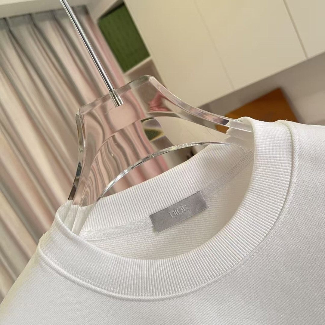 Dio*2025秋冬新款 个性字母logo印花 定制面料400g 圆领卫衣 男女同款颜色：黑色 白色 尺