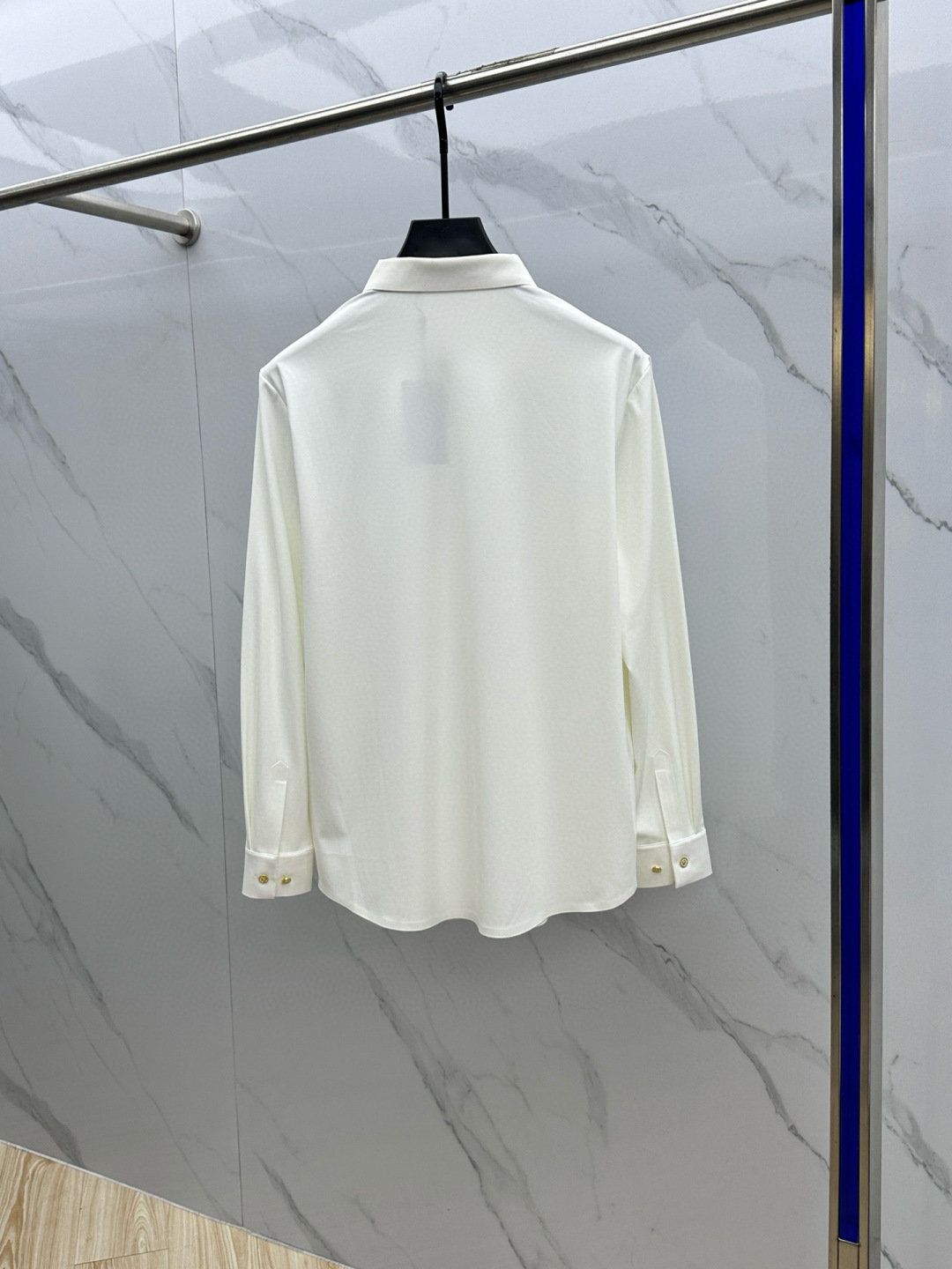 Ysl 圣罗兰 2025秋冬新品发布⌚️🔥潮品休闲衬衫，定义高端产品 3D立体制版、贴身舒适，欧洲标准环