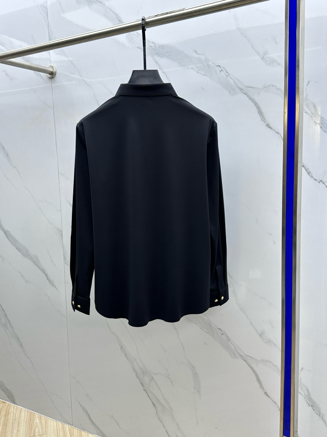 Ysl 圣罗兰 2025秋冬新品发布⌚️🔥潮品休闲衬衫，定义高端产品 3D立体制版、贴身舒适，欧洲标准环
