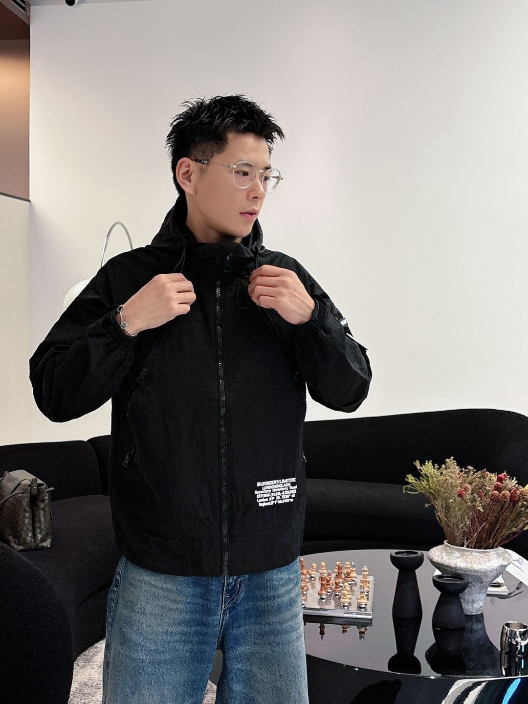 巴宝莉 2025秋季新款夹克外套，秀场新品‼品相非常完美，舒适保暖，三标齐全色泽饱满诱人，非常出彩的设计