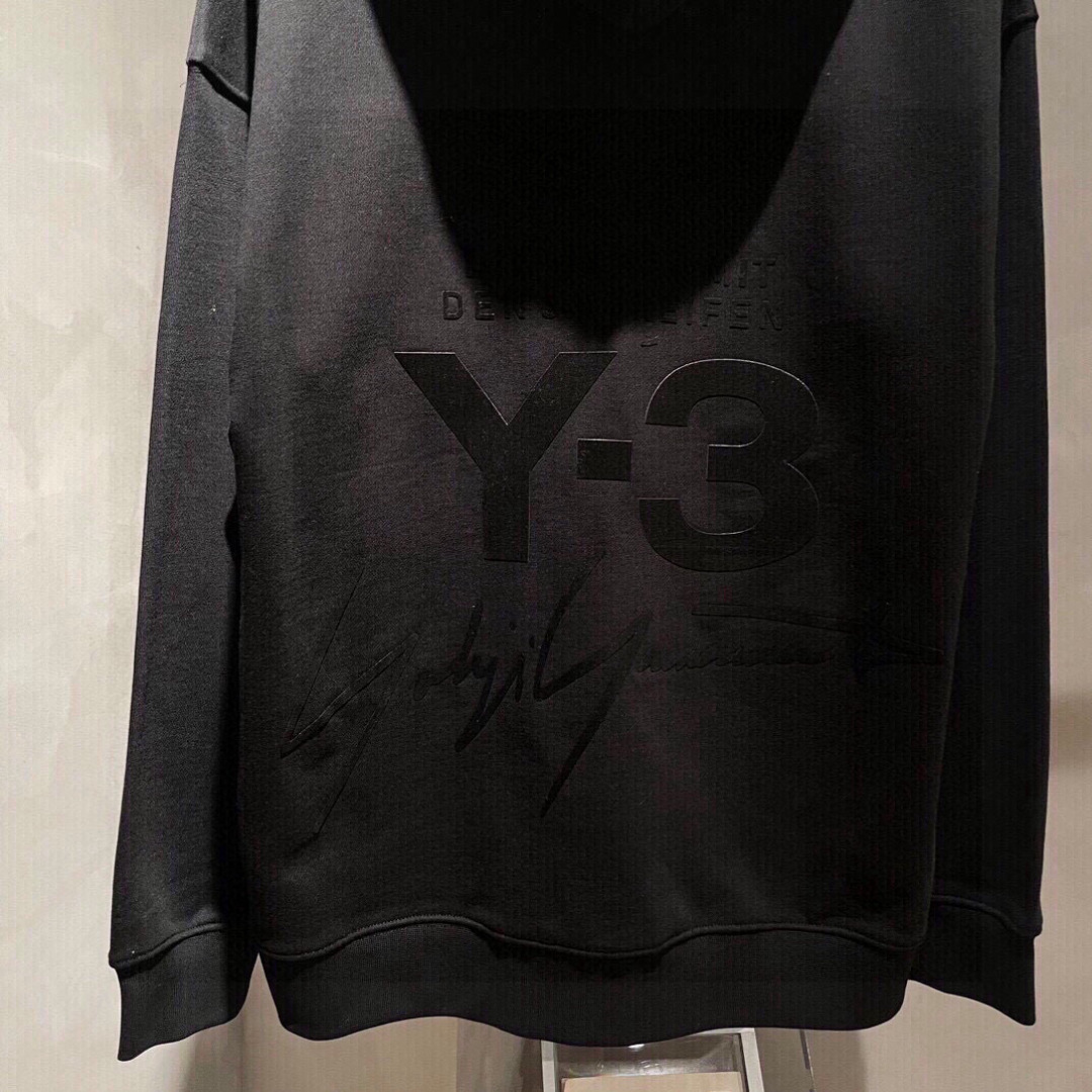 Y-3，新款连帽卫衣，面料采用顶级原版精梳棉面料，前后大面积logo植绒工艺，顶级的做工，高端品质，尺码