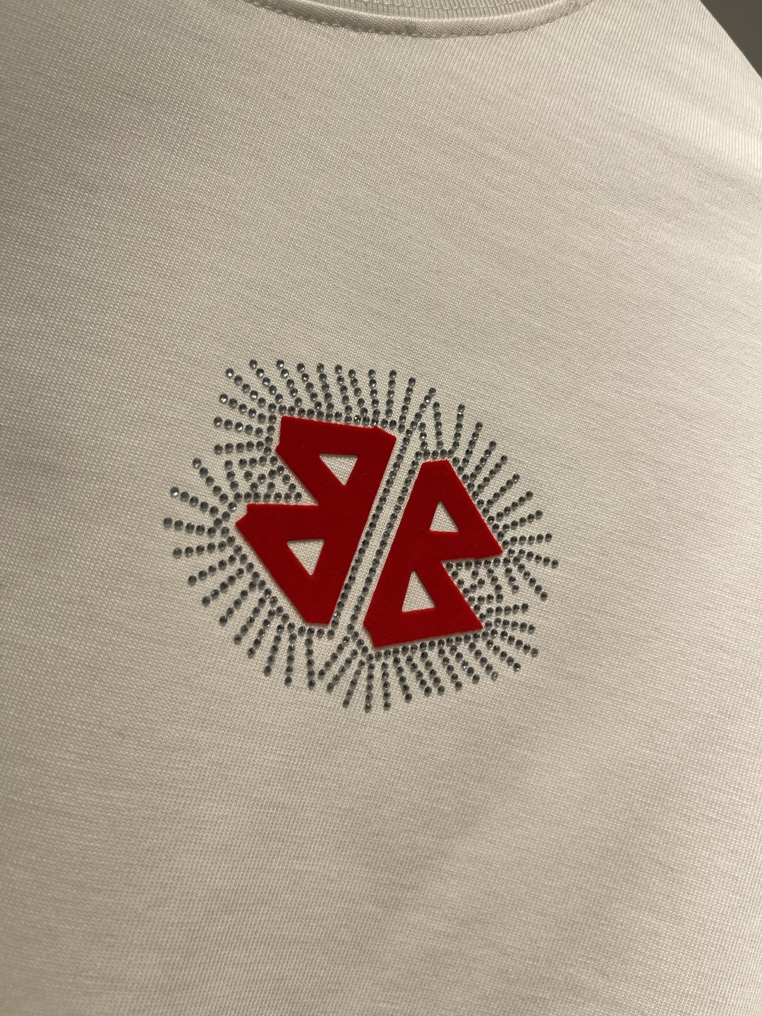 2025秋冬新款巴黎世家高克重磨破长袖颜色：黑 白码数：XS-S-M-L-XL