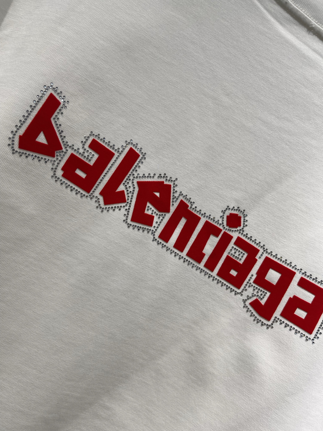 2025秋冬新款巴黎世家高克重磨破长袖颜色：黑 白码数：XS-S-M-L-XL