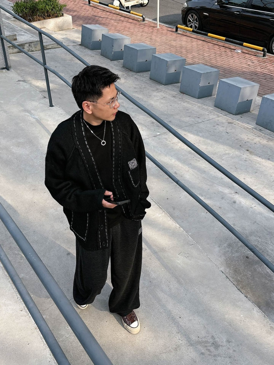 罗意威新款毛衫毛衣，上身宽松纱线采用细针织法，上身舒适，不挑身材 男女同款，秋冬毛衣，是今年最好看的情侣