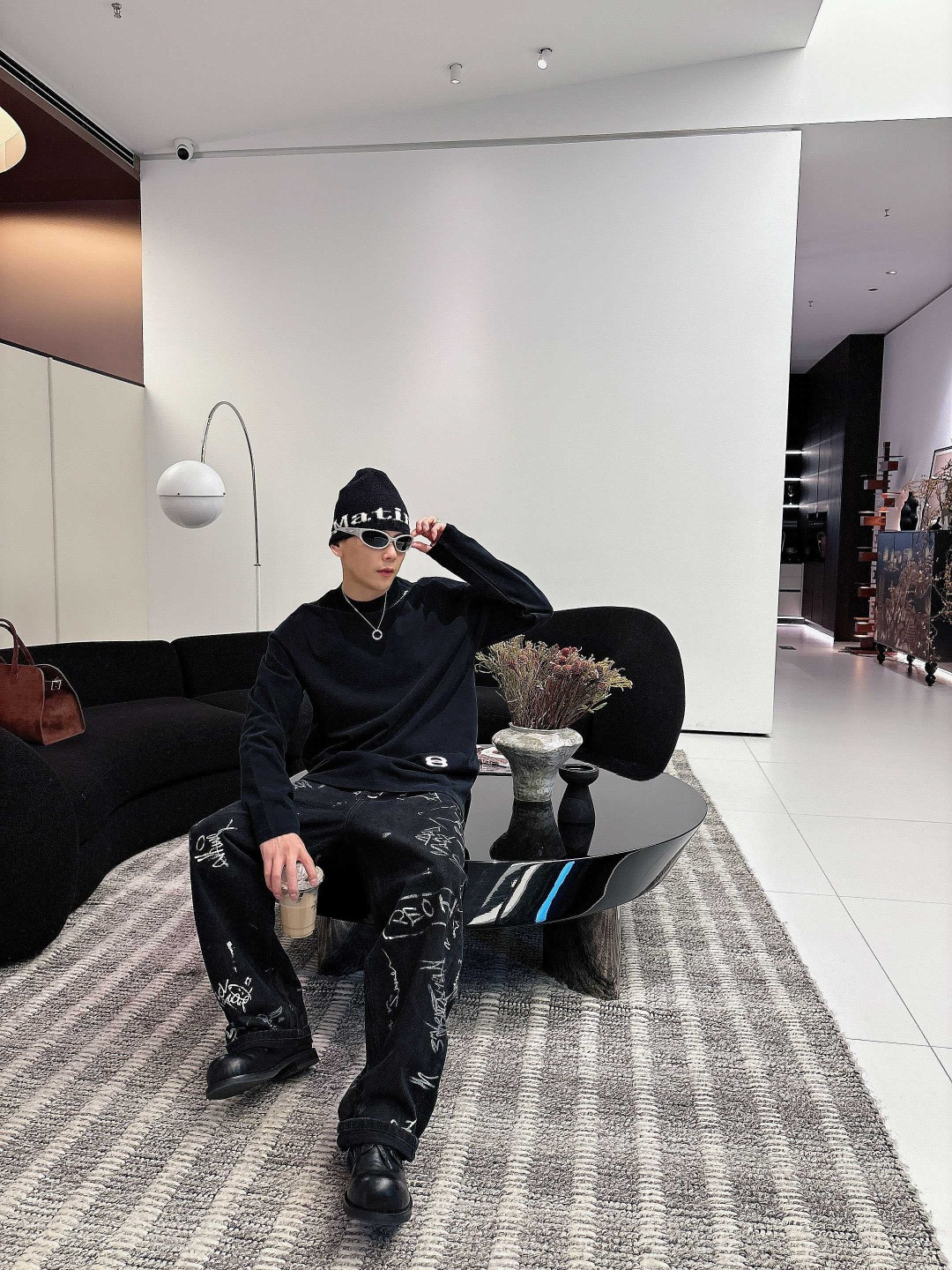 25新款磨毛长袖阔版T恤颜色：黑，白尺码：S-2XL