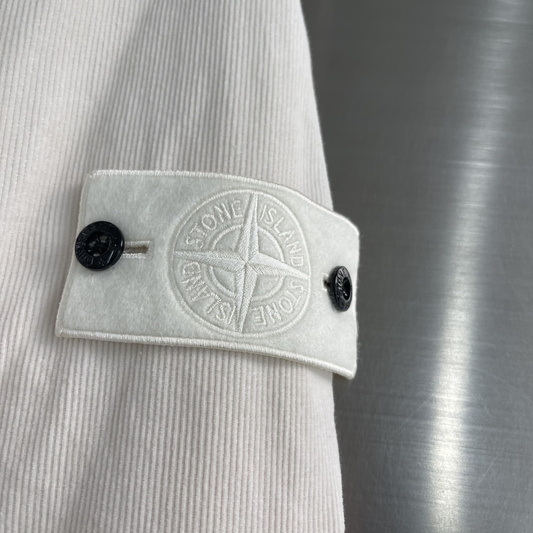 Stone Island 2025秋冬新款系列夹克外套 码数：M-3XL 微阔版型 石头岛灯芯绒翻领棉服