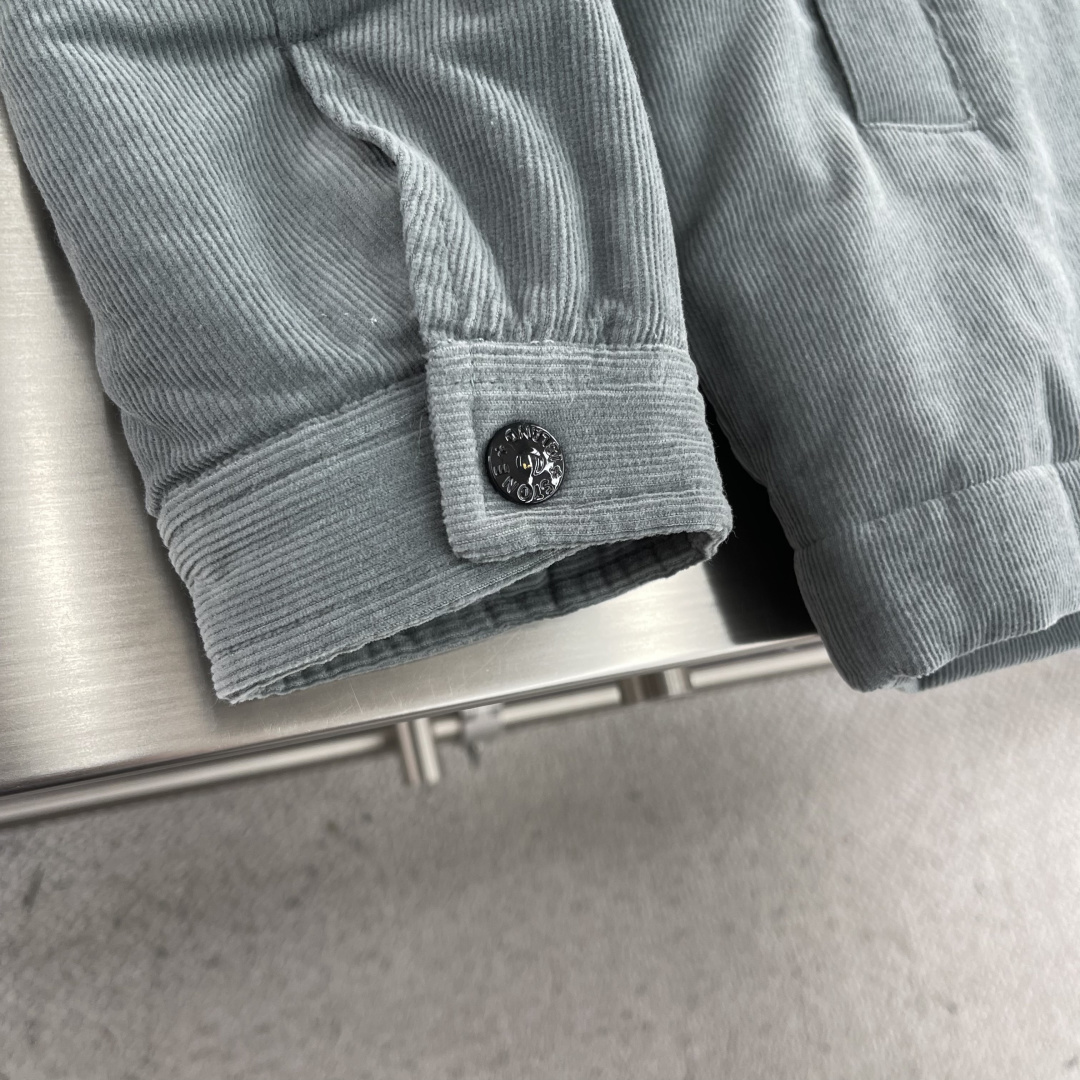 Stone Island 2025秋冬新款系列夹克外套 码数：M-3XL 微阔版型 石头岛灯芯绒翻领棉服